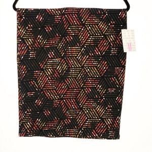 LuLaRoe Cassie Skirt NWT Medium
2nd Pic Size Chart